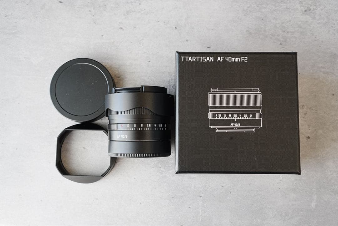 TTArtisan AF 40mm f2 (Eマウント、フルサイズ)+角形フード