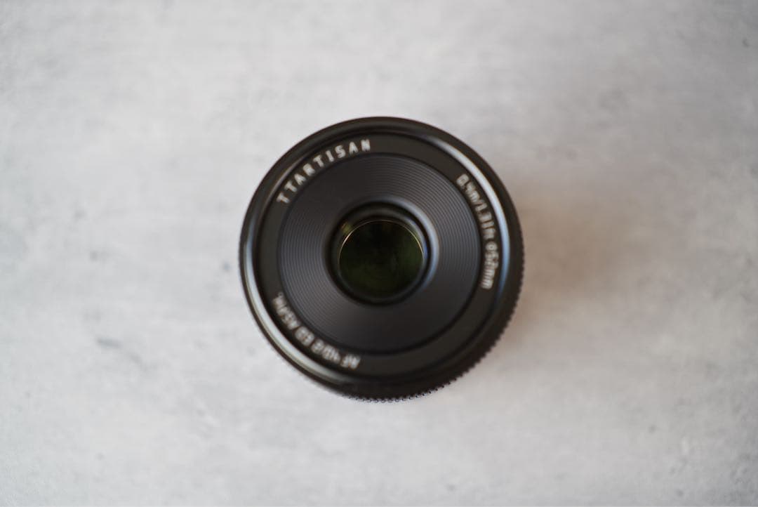TTArtisan AF 40mm f2 (Eマウント、フルサイズ)+角形フード