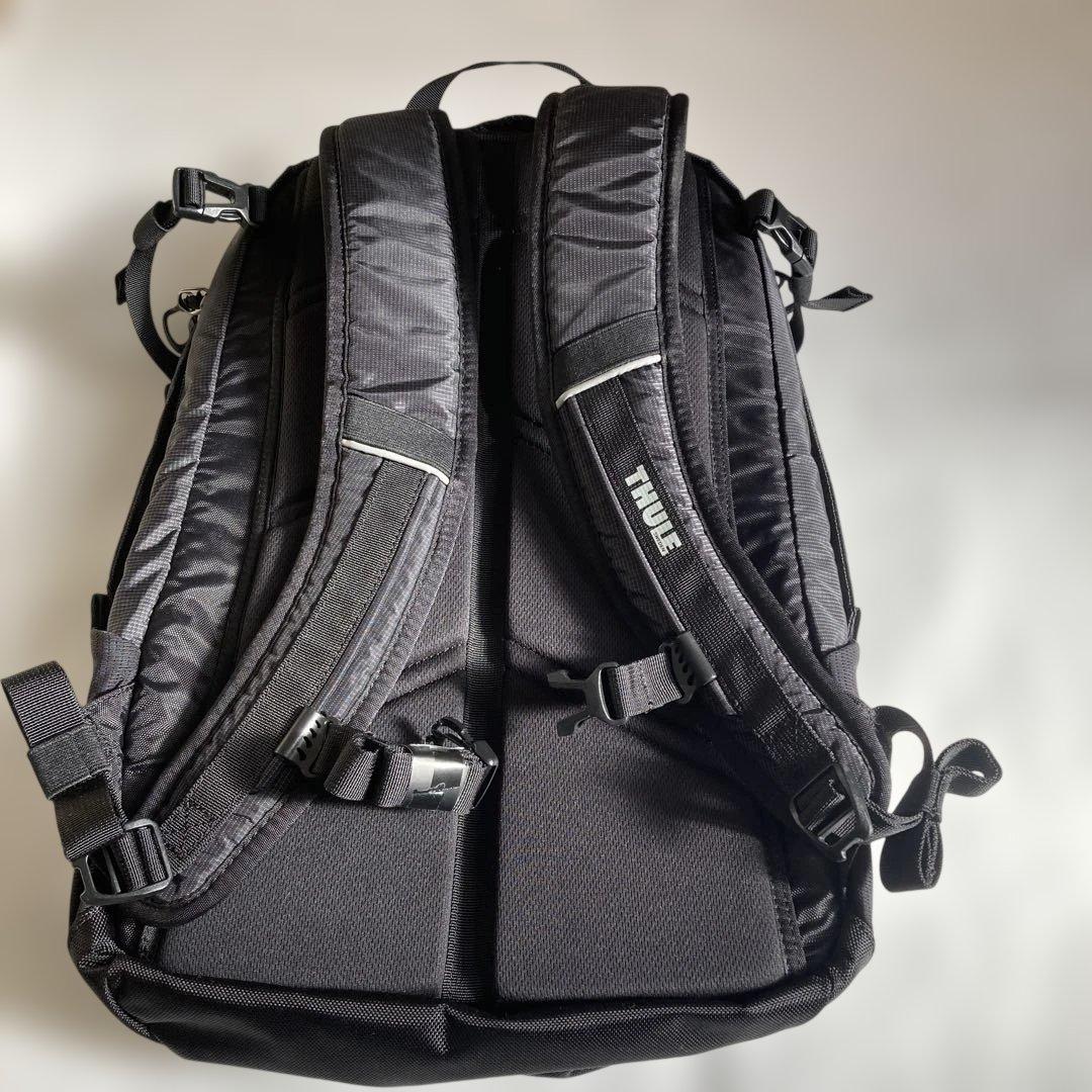 最終値下げです⭐️美品・未使用⭐️THULE バックパック[sweden]21L