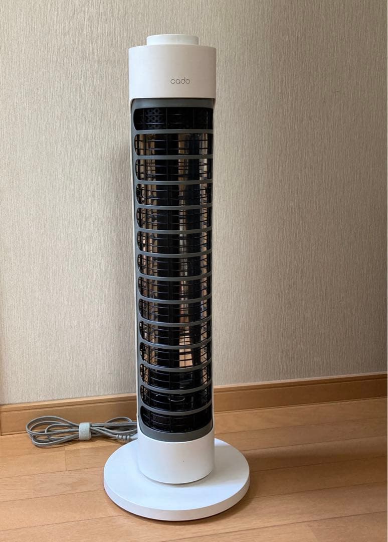 【美品】cado カドー 電気ヒーター ストーブ　SOL-001S ホワイト