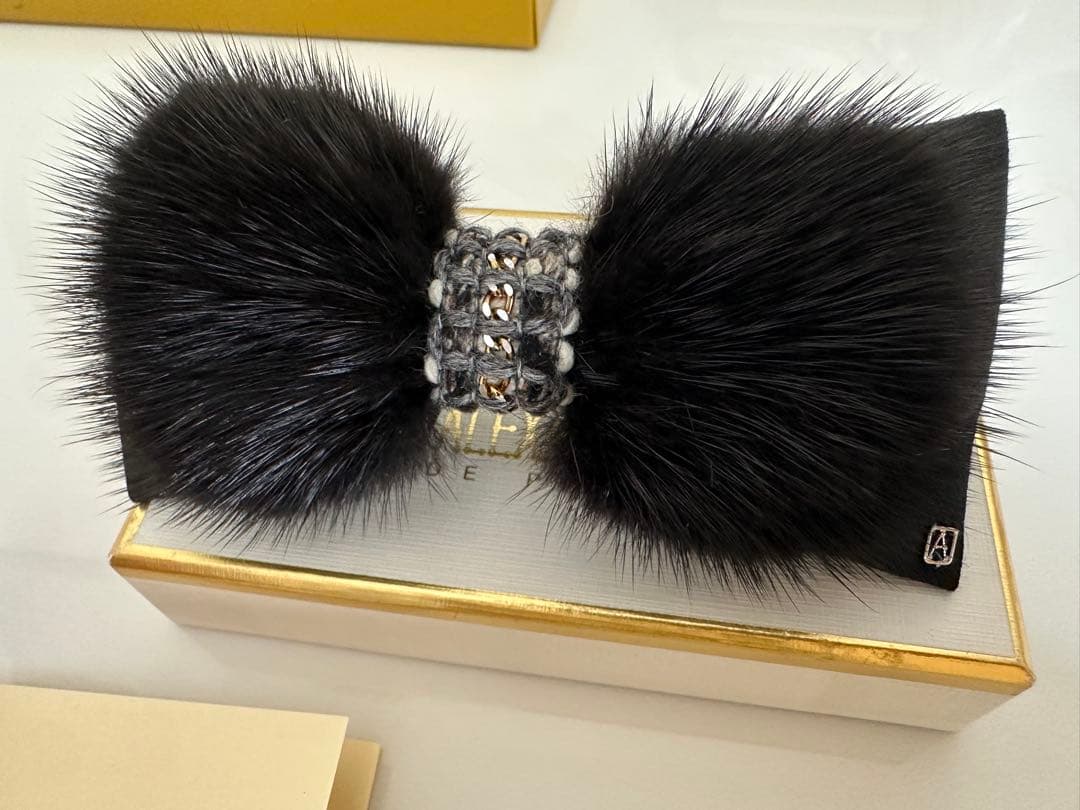 アレクサンドルドゥパリ　リボン　ミンクファー　バレッタ