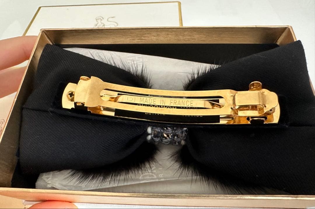 アレクサンドルドゥパリ　リボン　ミンクファー　バレッタ