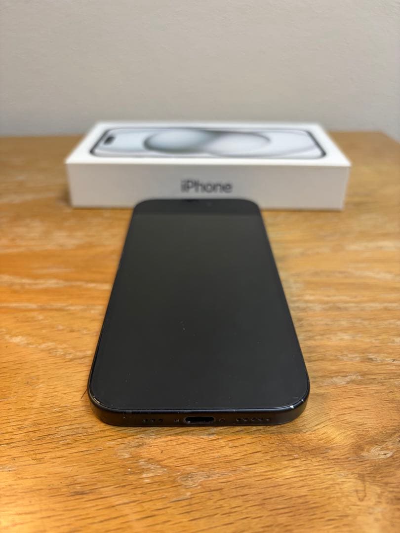 Apple iPhone 15 128GB ブラック SIMフリー　本体 箱付き