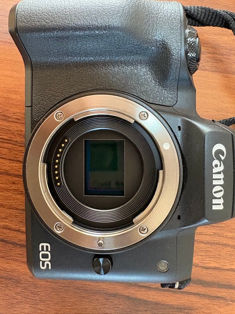 【豊田村さん専用】Canon EOS Kiss M ミラーレス一眼(箱付き)本体