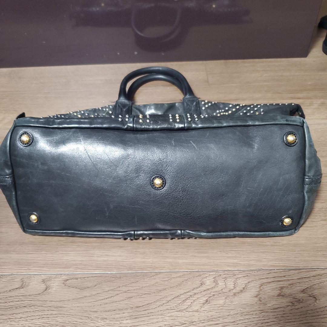 イヴ・サンローラン　スタッズバッグ　SAINT LAURENT