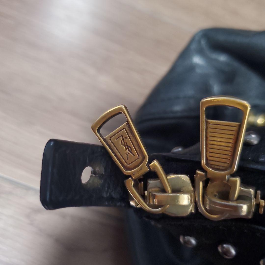 イヴ・サンローラン　スタッズバッグ　SAINT LAURENT