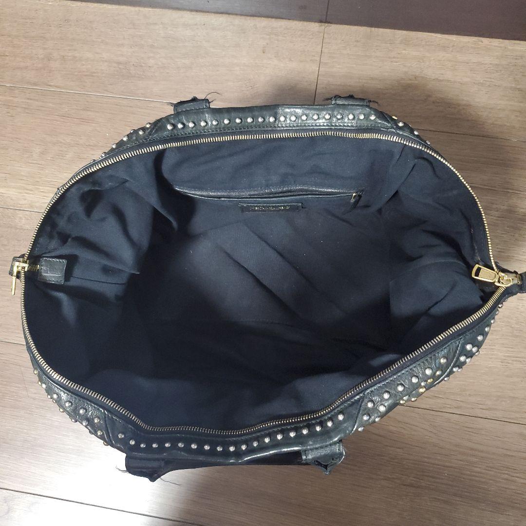 イヴ・サンローラン　スタッズバッグ　SAINT LAURENT