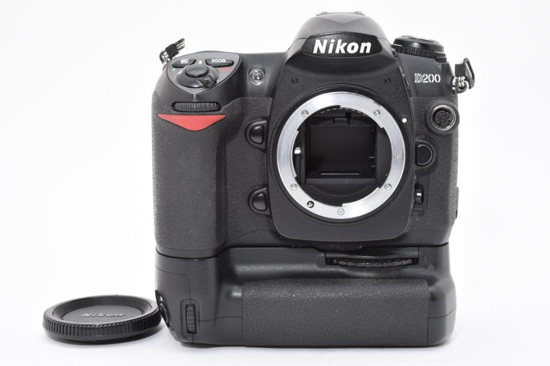 ニコン NIKON D200ボディ＋MB-D200
