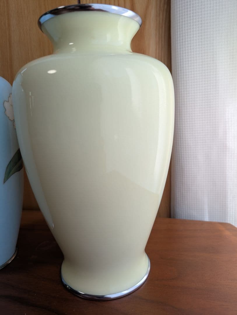 安藤七宝店　カトレア柄花瓶＋牡丹柄花瓶　セット