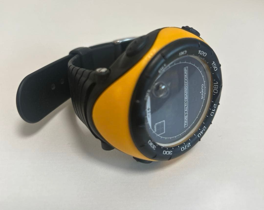 【美品】SUUNTO VECTOR スント ベクター　イエロー