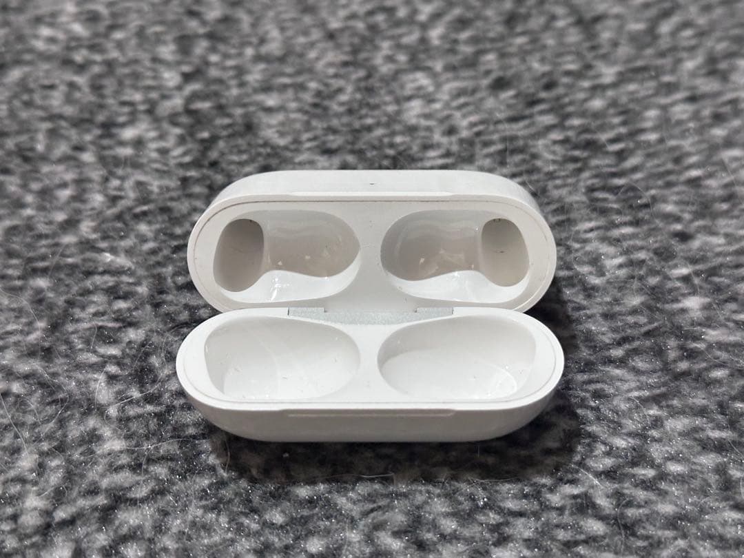 AirPods Pro 第二世代 充電ケース エアーポッズプロ ★通電OK