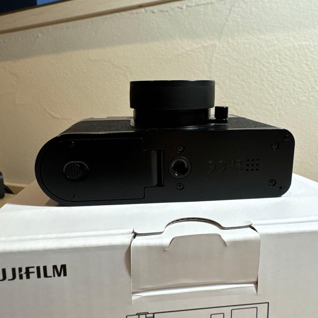 FUJIFILM Xhalf ミラーレス一眼 カメラ 本体