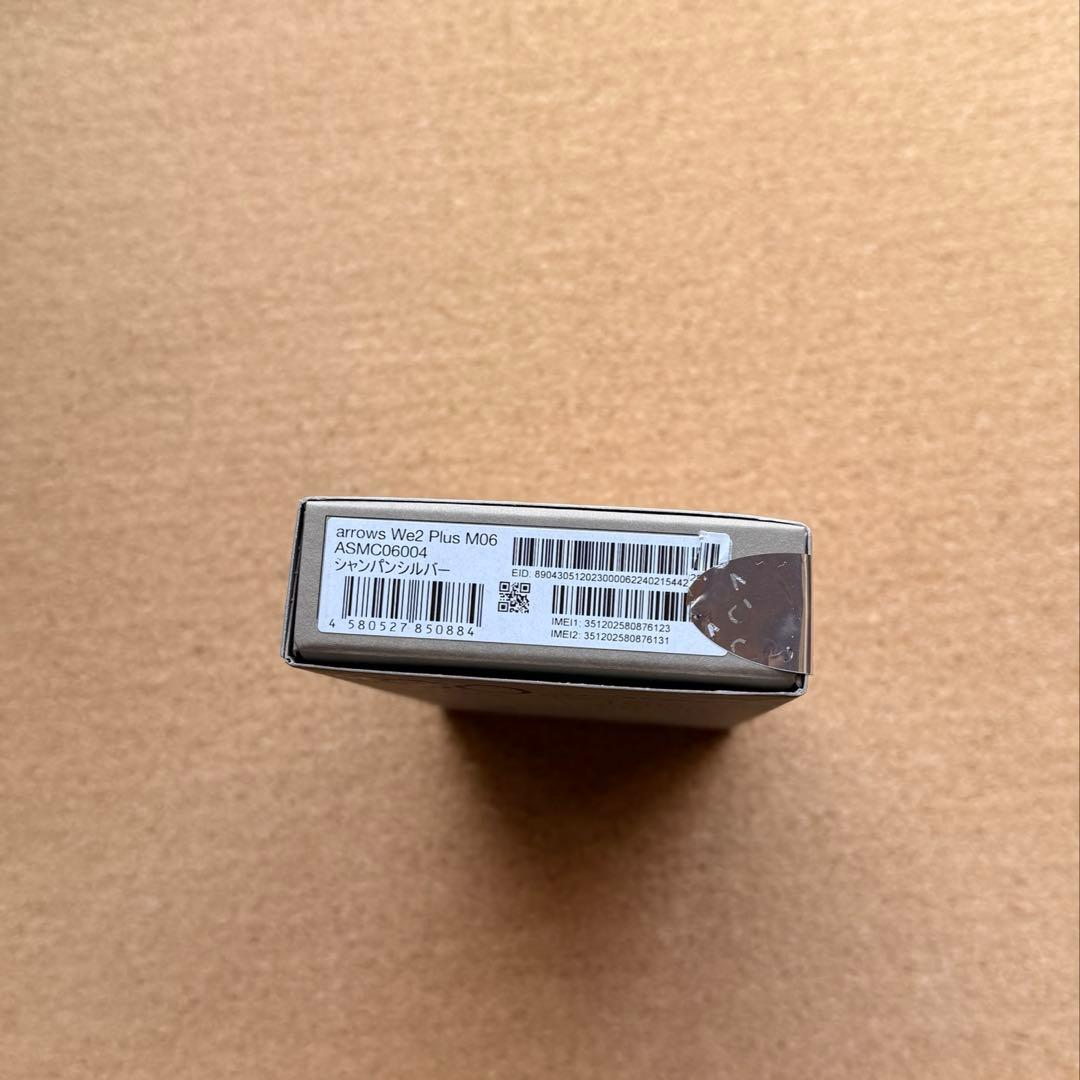 新品未使用品 arrows we2 plus