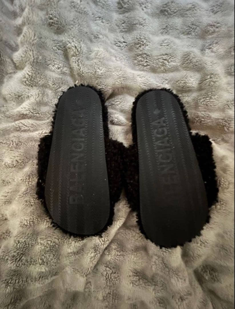 Balenciaga ブラック スライドサンダル