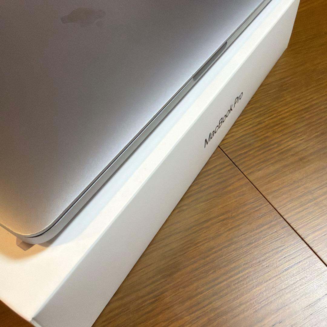 MacBook Pro M1 13inch 16GB 2TB バッテリー87%