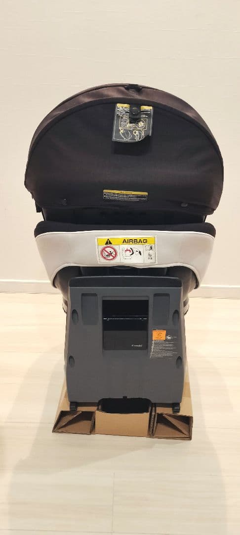 ⭐️Combi 車用チャイルドシート 箱付き⭐️