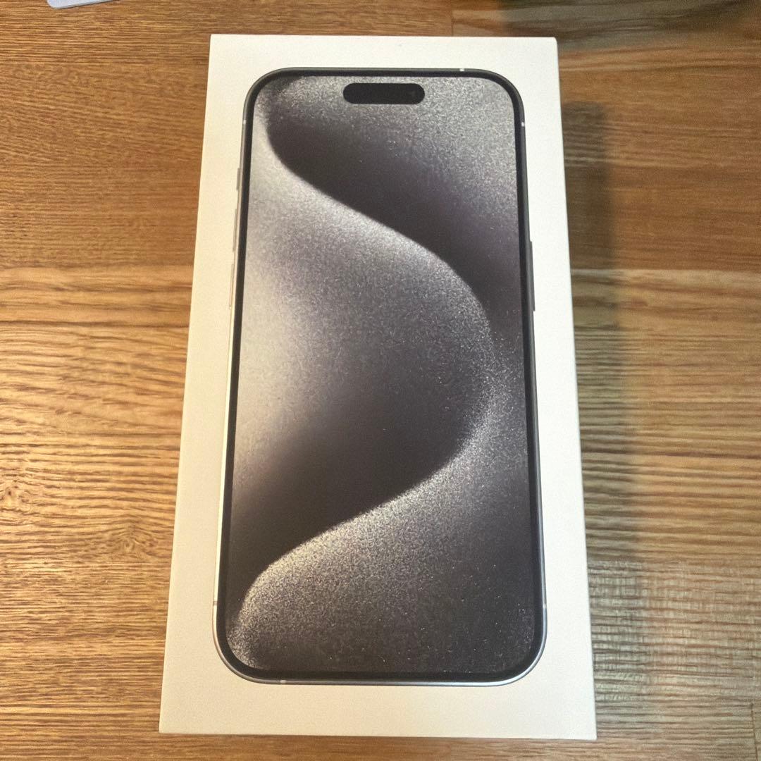 iPhone 15 Pro 128GB ホワイトチタニウム SIMフリー