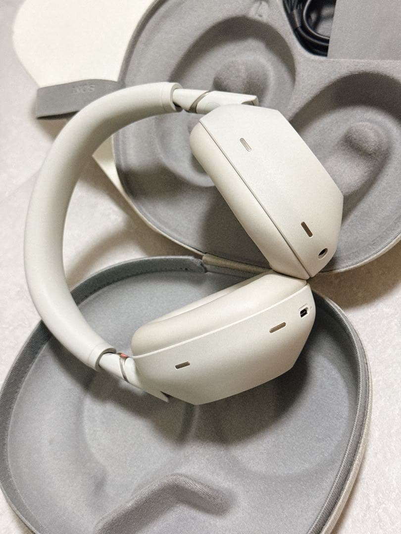 SONY WH-1000XM6 美品　プラチナシルバー　即日発送