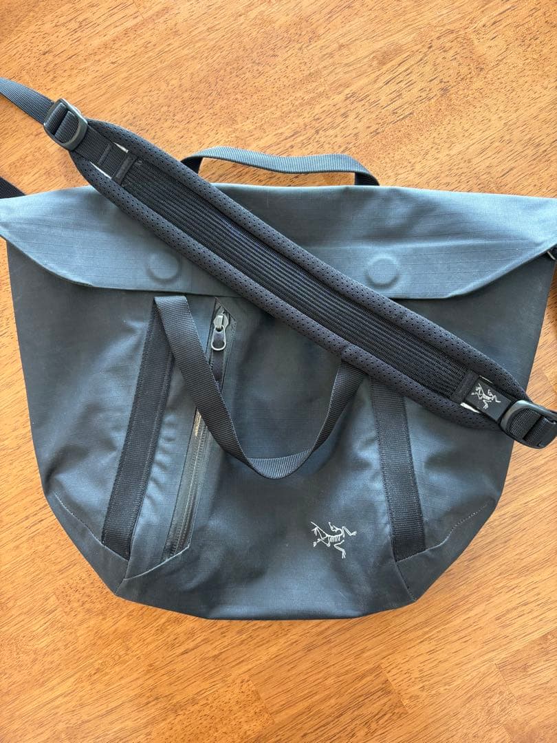 Arc'teryx グランヴィルショルダーバッグ ブラック