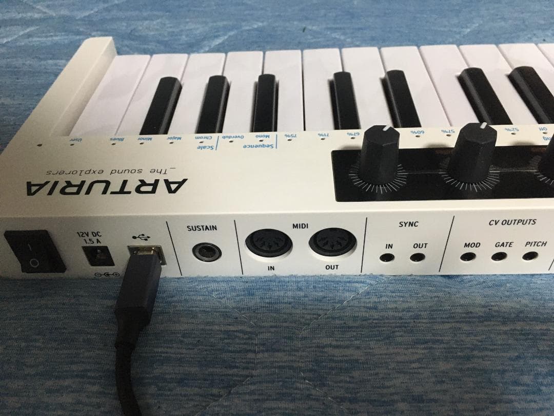 ARTURIA KEYSTEP 37 ホワイト MIDIキーボード