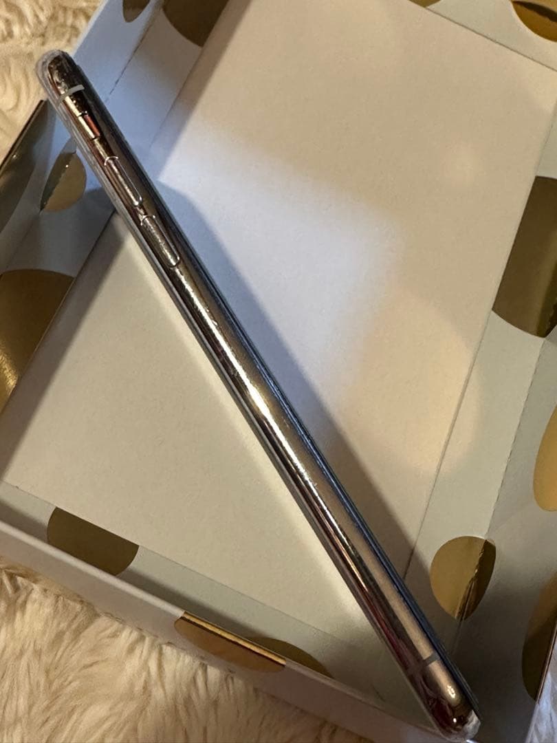 Apple iPhone X ホワイト　256GB本体