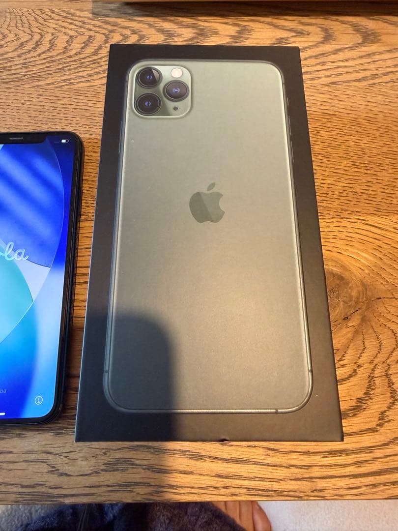 【美品！】iPhone 11 Pro Max 64GB SIMフリー
