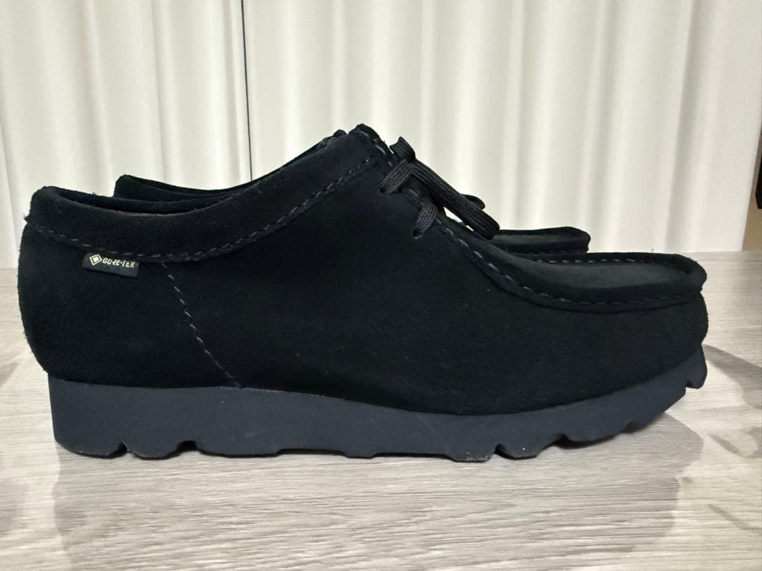 クラークス　ワラビーゴアテックス　スエード　黒　25.5