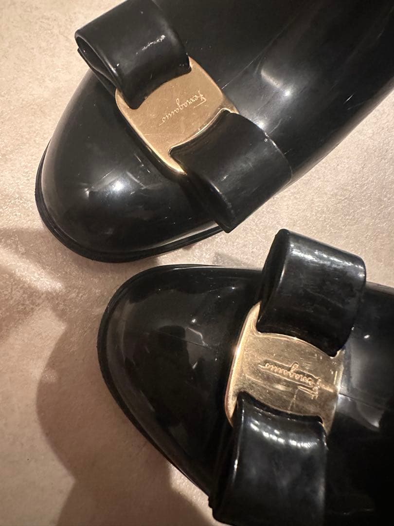 【Ferragamo】フェラガモ ヴァラリボン レインブーツ長靴ブラック雨具6M