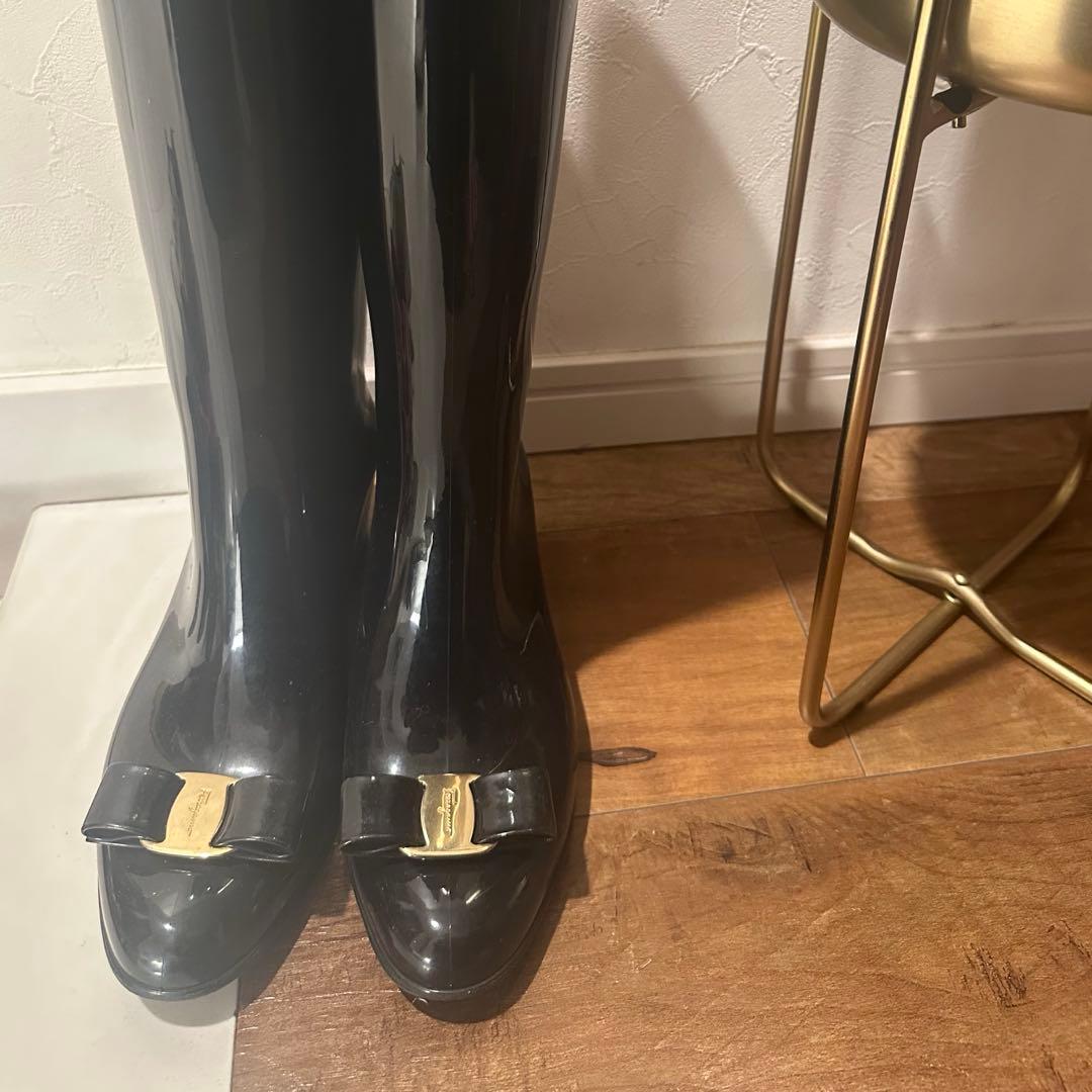 【Ferragamo】フェラガモ ヴァラリボン レインブーツ長靴ブラック雨具6M