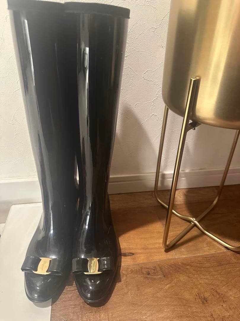 【Ferragamo】フェラガモ ヴァラリボン レインブーツ長靴ブラック雨具6M