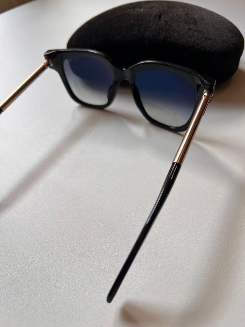 TOM FORD スクエア型サングラス ブラック　ケース付き