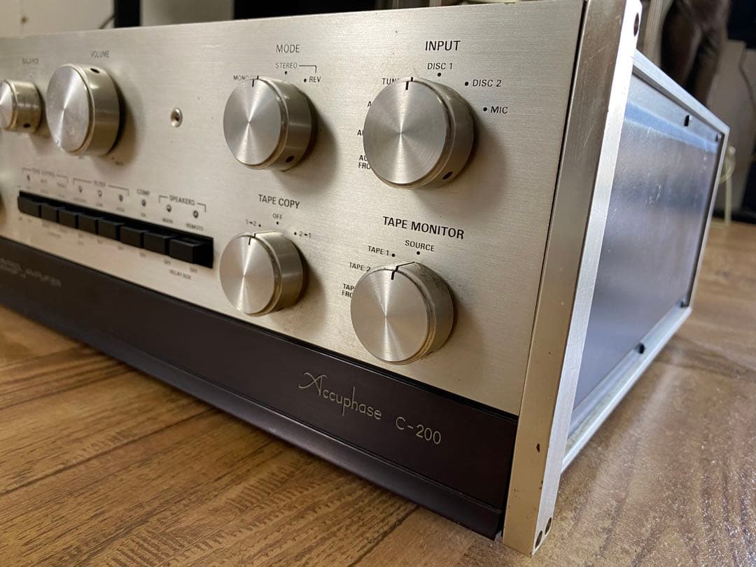 アンプ Accuphase C-200