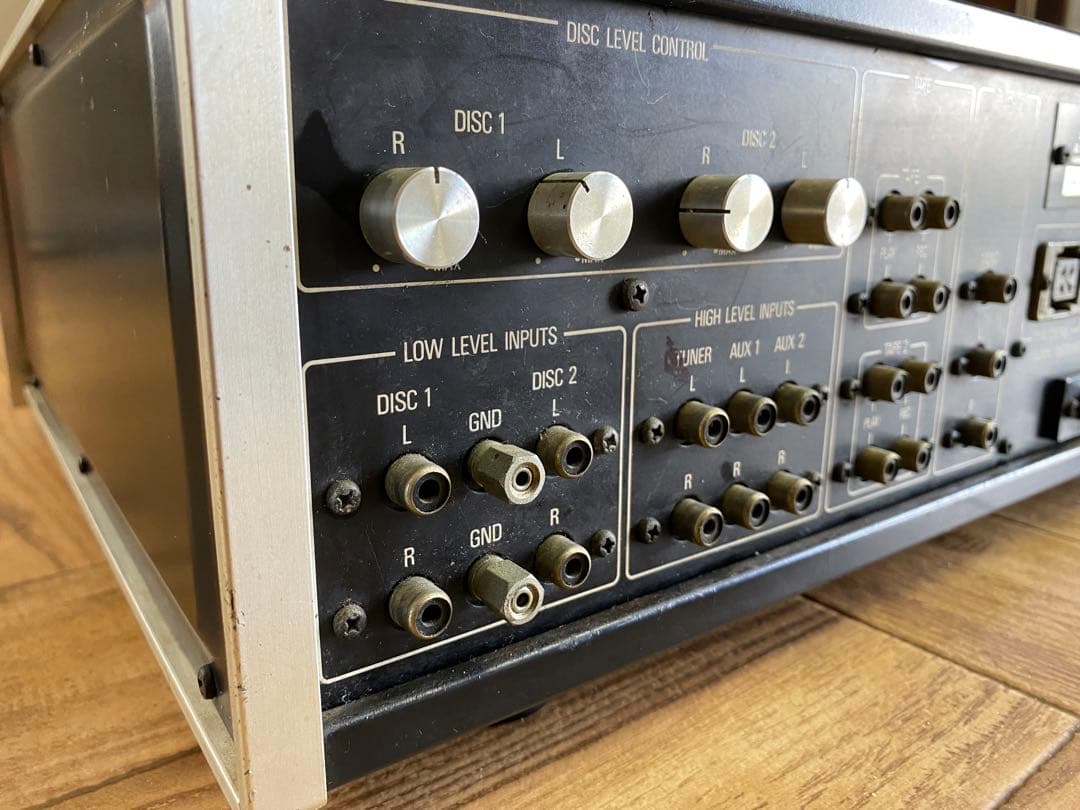 アンプ Accuphase C-200