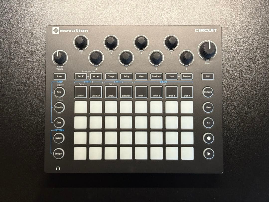 Novation Circuit + 専用UDGケース