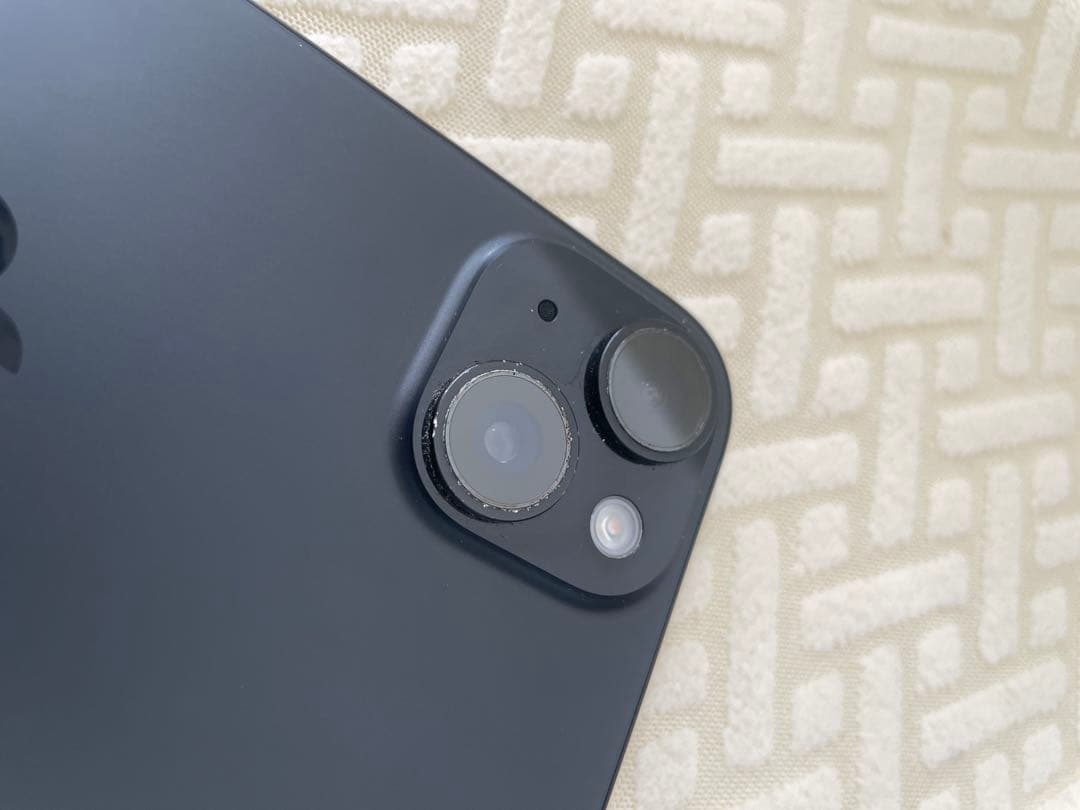 【美品】Apple iPhone 15 ブラック 256GB SIMフリー