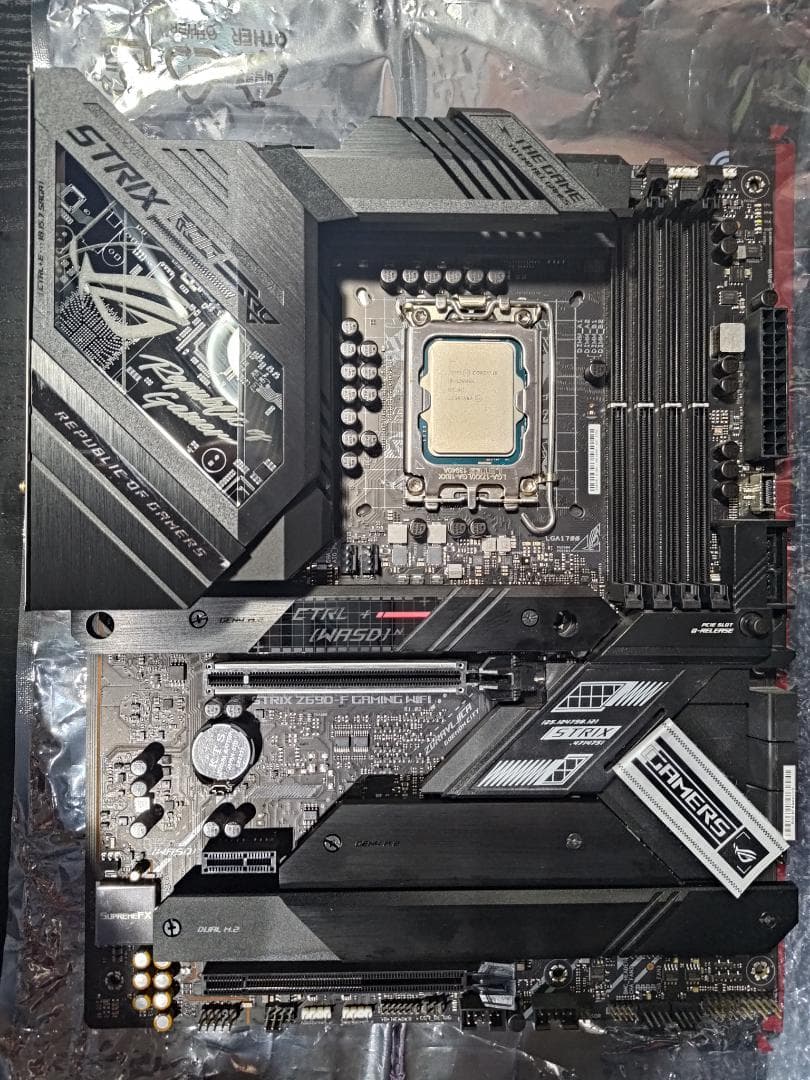 【動作確認済】Core i9 12900KとROG STRIX Z690-F