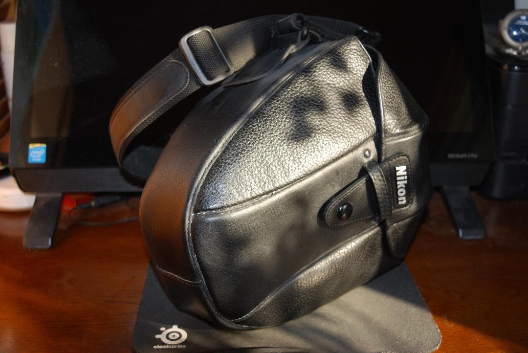 カメラケース   　NIKON本革純正品　「 特注品」値下げ！