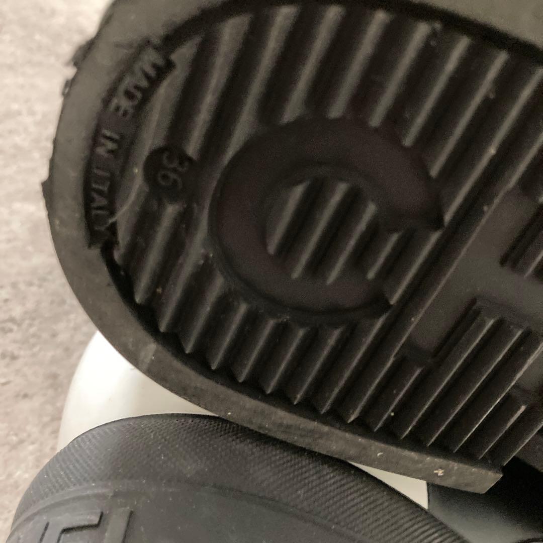 シャネルラバーレインブーツ