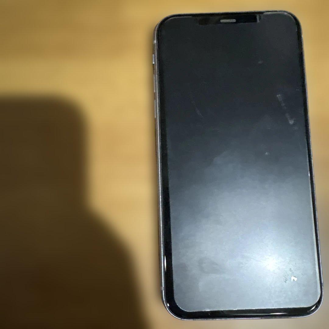 Apple iPhone 11 ホワイト 本体　ジャンク品