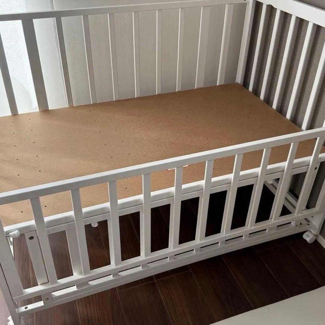 ヤトミ　ベビーベッド　オリーブ　レギュラーサイズ