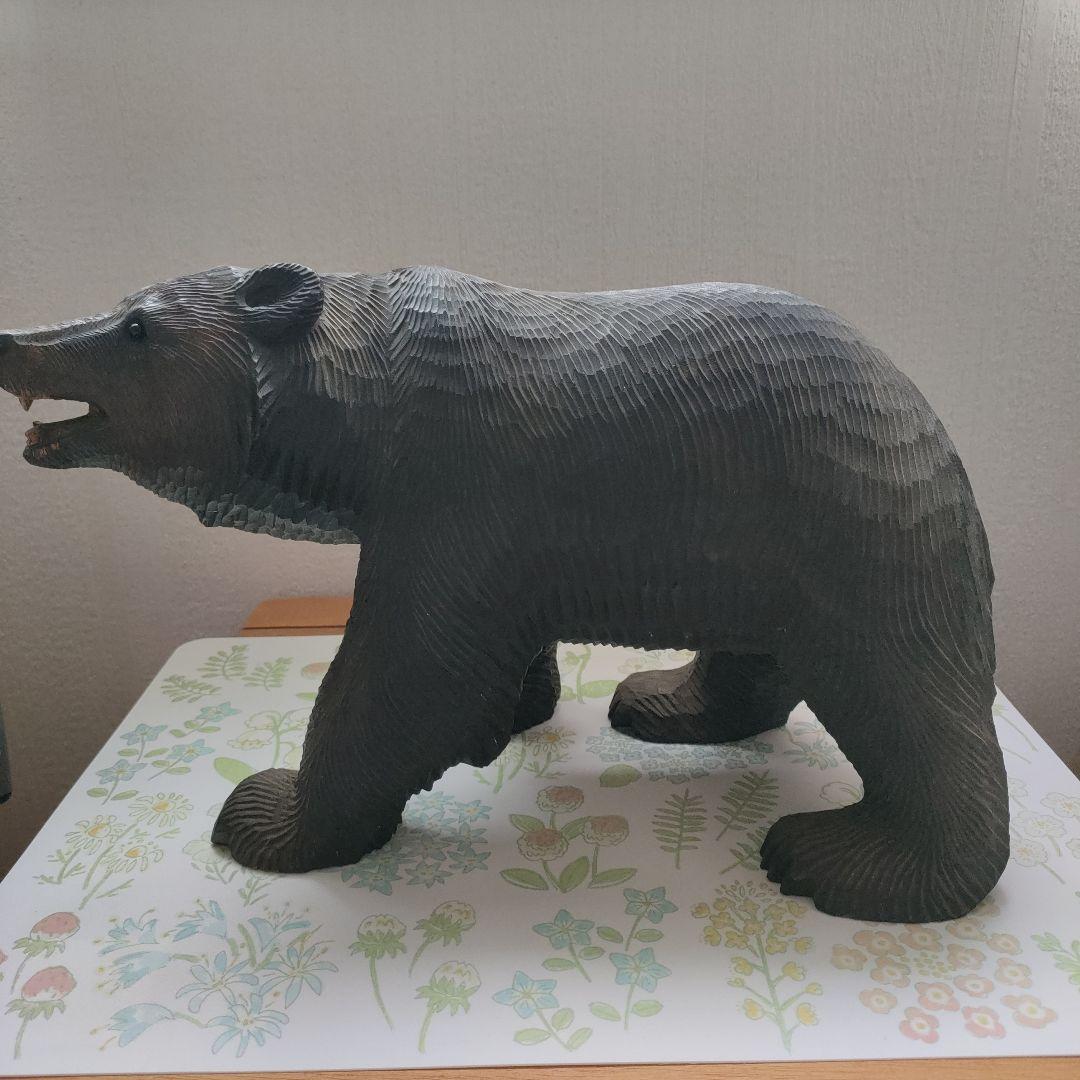 木製クマの彫刻 約30cm伝統工芸品