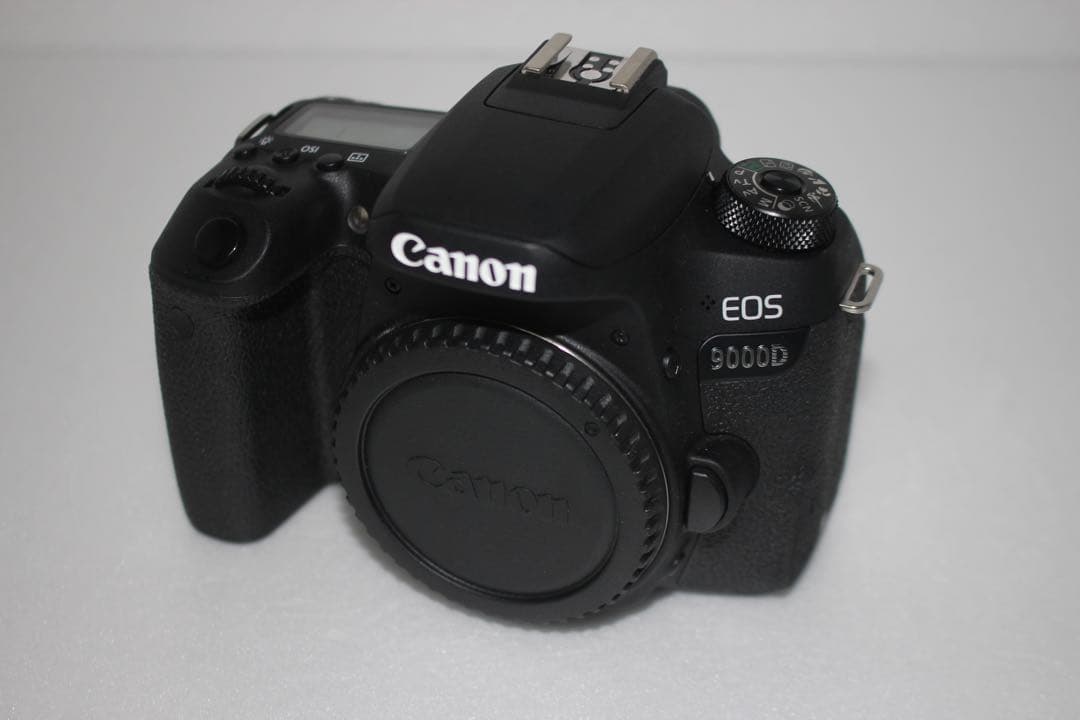 一眼レフカメラ　Canon EOS 9000D標準＆望遠ダブルレンズセット