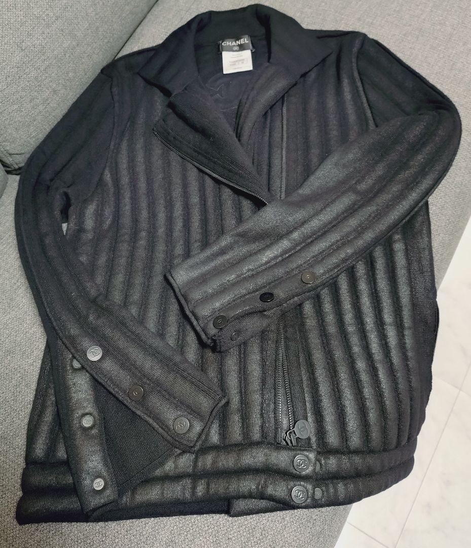 CHANEL　ジャケット　黒シルバーラメアウター　CC ボタン