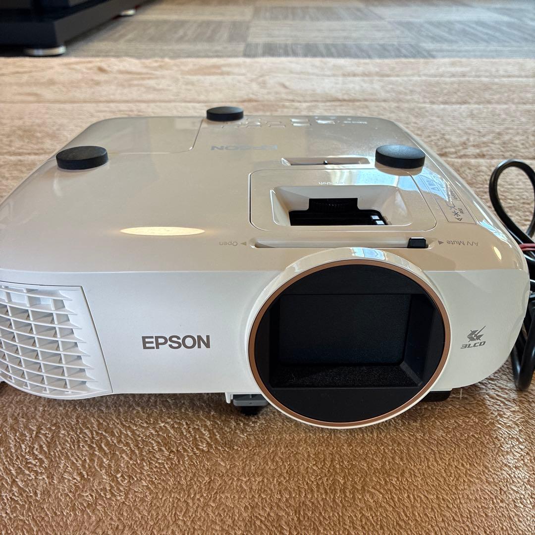 エプソン　ホームプロジェクター EH-TW5825
