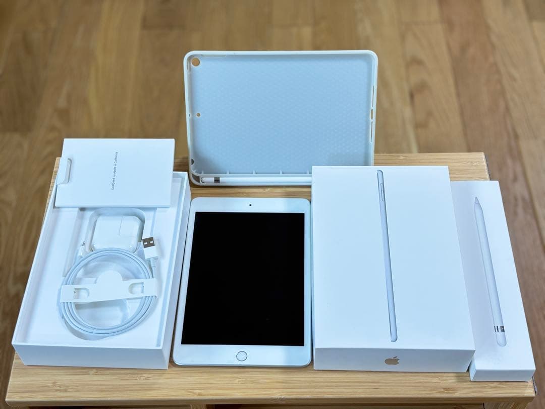 【セット】iPad mini4 64GB WiFi+ApplePencil