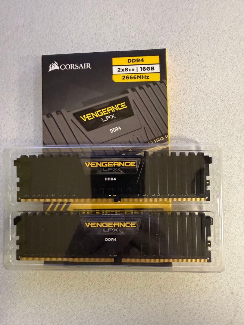 メモリー CORSAIR VENGEANCE LPX DDR4 16GB(8GBx2)