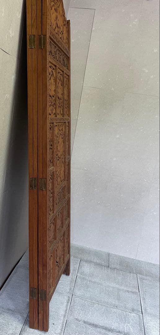 【最終値下げ】アジアンビンテージ家具　木製　透かし彫り　4連 パーテーション