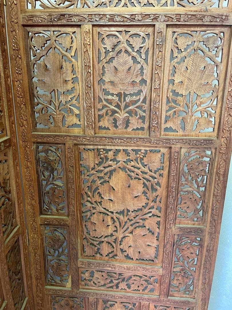 【最終値下げ】アジアンビンテージ家具　木製　透かし彫り　4連 パーテーション