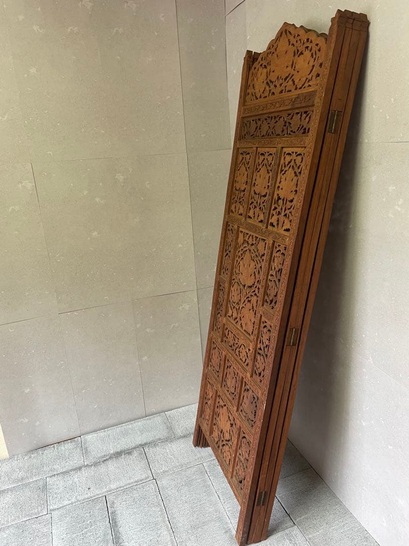 【最終値下げ】アジアンビンテージ家具　木製　透かし彫り　4連 パーテーション