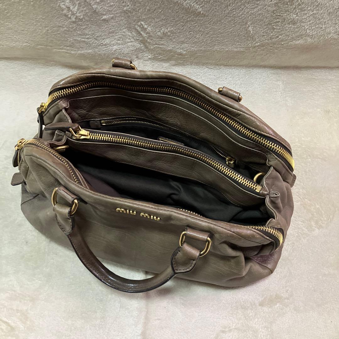 ミュウミュウ　ハンドバッグ